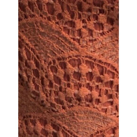 Lace Shorts- Size 0 - Picture 4 of 4